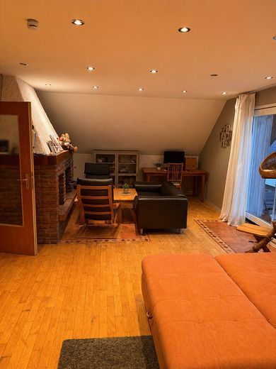 Commission-free: Well-maintained family home with 24 kWp PV system, storage, pool & large plot – Kaminecke