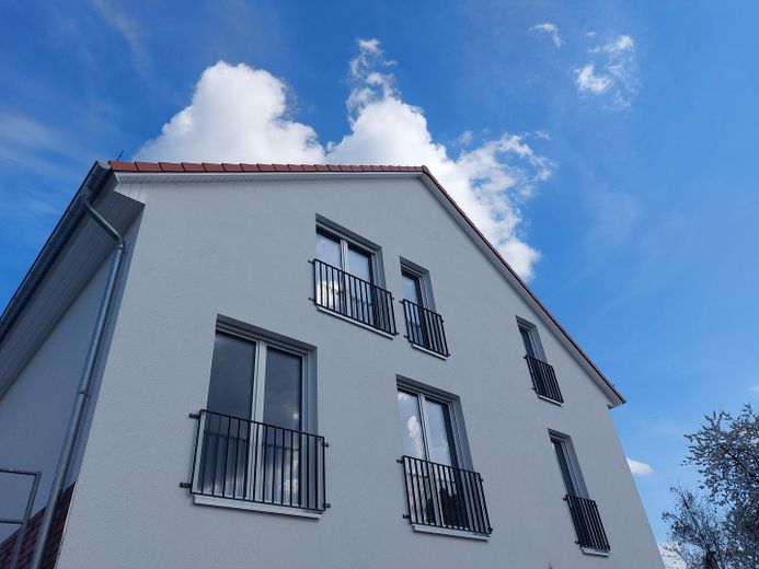 Erstbezug 2-Zimmer-Wohnung (1. OG, Balkon, barrierefrei) in Berge bei Nauen – Giebelansitz Haus C
