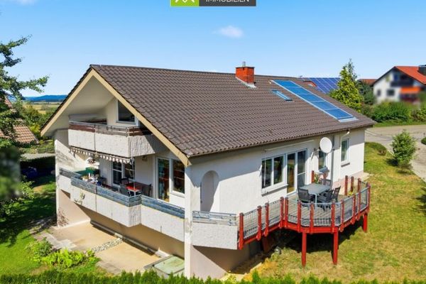 Casa unifamiliare con appartamento indipendente e molteplici possibilità d’uso a Bad Waldsee-Haisterkirch