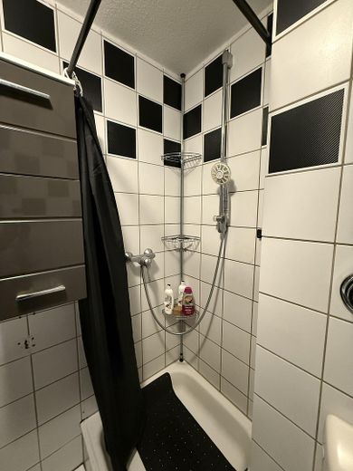 Investoren & Kapitalanleger aufgepasst - Attraktive Wohnung mit Stellplatz in KASSEL – Badezimmer
