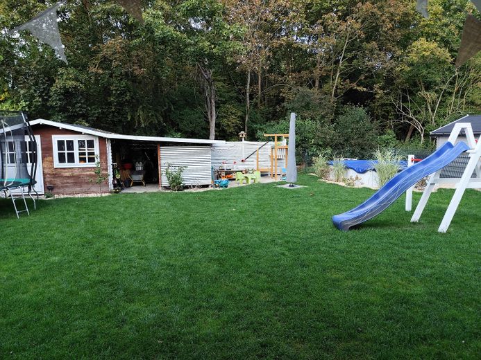 Charmantes Einfamilienhaus in ruhiger 2. Reihe – Garten 