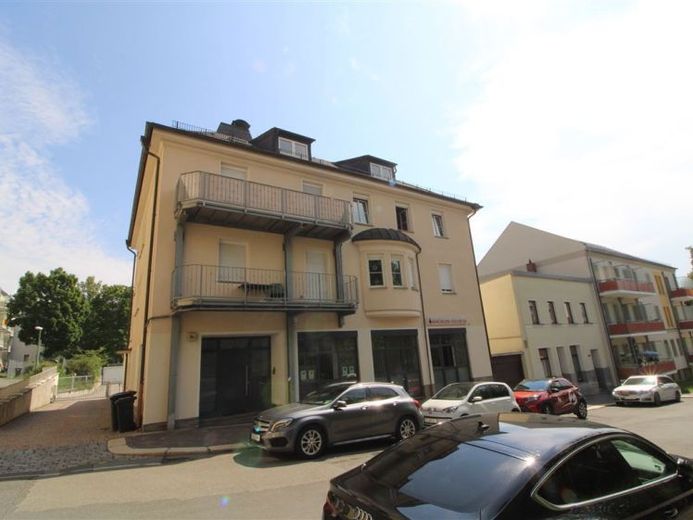 Bell’appartamento di 3 locali con balcone in centro – Foto 1