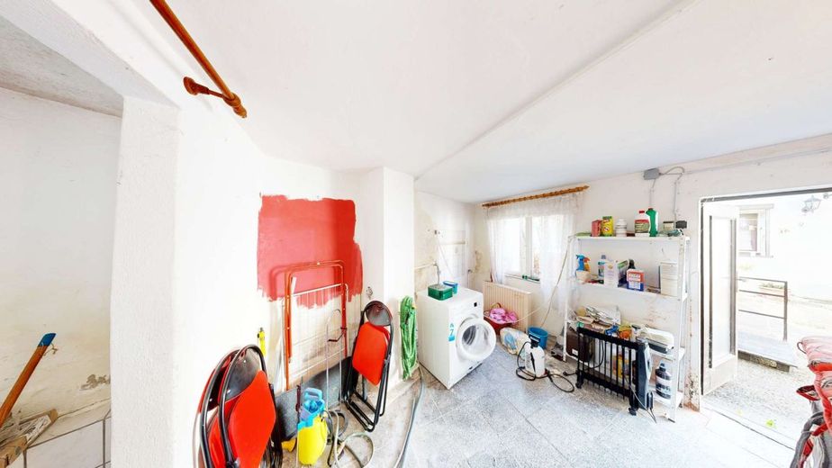 Schnäppchenpreis  stilvolles bezugsfertiges Zuhause in Barby mit Hof, Garage &amp; Nähe zur Natur – beheizte Waschkueche im Nebengelass