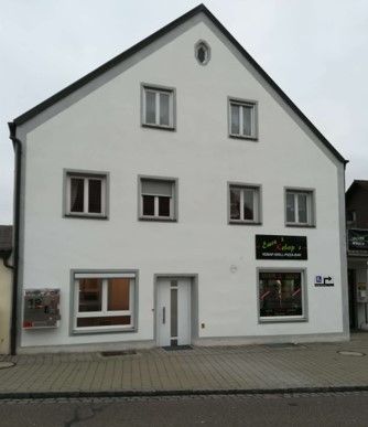 Exklusive 2-Zimmer-EG-Wohnung mit Inselküche – Außenansicht