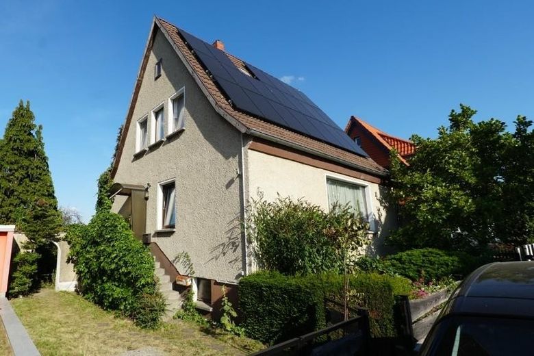 Einfamilienhaus in Wernigerode - von privat zu verkaufen – Straßenseitige Ansicht