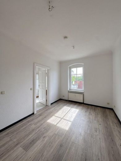 Helle 2- Zimmerwohnung im 2OG- Erstbezug nach Sanierung – Foto 2