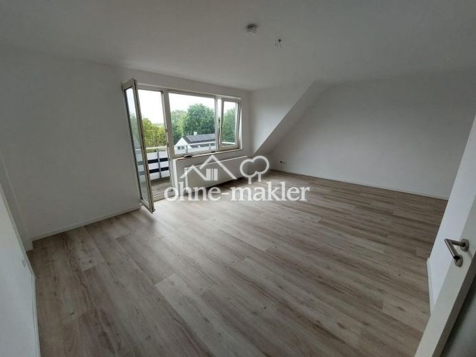 Appartamento mansardato di 1 stanza con balcone esposto a sud a Erkrath-Unterfeldhaus – Foto 1