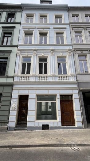 Fully renovated old building, first occupancy - perfect for 2-person shared flat / couples – Historisches Denkmalgebäude