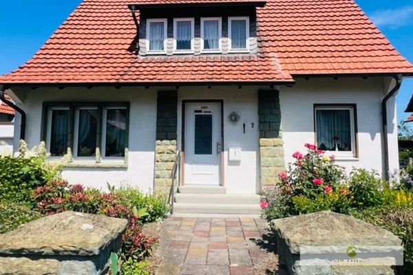 RESERVIERT! Charmantes Einfamilienhaus mit vielseitigen Nutzungsmöglichkeiten!