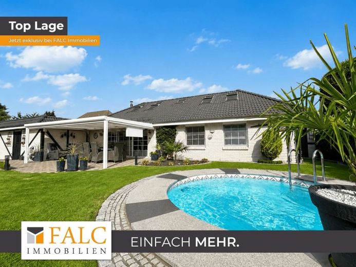 ***Living quality at the highest level – Stylish detached house with pool and exclusivity*** – Photo 1