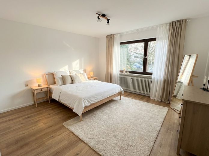 Frisch renoviert: helle 3-Zimmer-Wohnung mit sonnigem Balkon – Foto 7