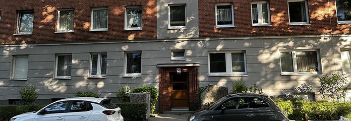 Appartement mansardé d’une pièce en situation centrale à vendre par un particulier – Hausansicht