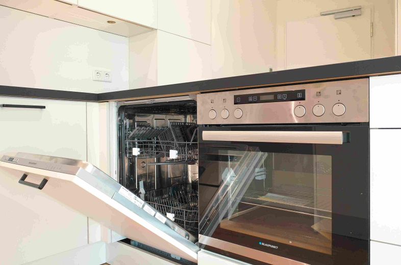 Exklusive 3,5-Zimmer-Wohnung mit Balkon und Tiefgarage in München-Sendling – Foto 6