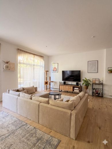 Exklusiv saniertes Gartenhaus ca. 150qm WFL, 3 Schlafzimmer, schöne Terrasse etc. – Foto 13