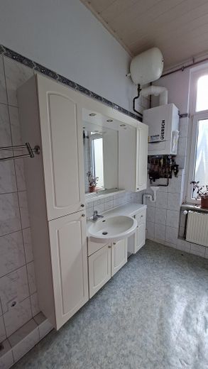 Do wynajęcia piękne 3-pokojowe mieszkanie w centralnej lokalizacji – Badezimmer
