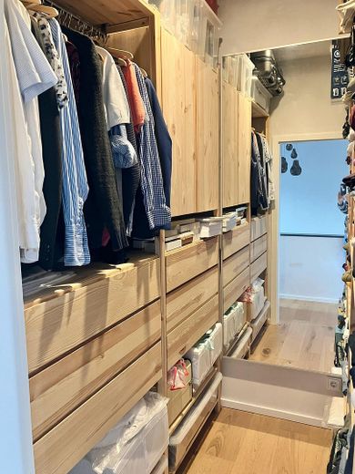 Kleiderschrank