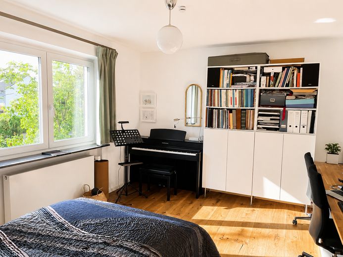 Einziehen statt renovieren – 160 m² Familienwohnen im Norden Bramfelds, nahe Wellingsbüttel – Arbeits-/Gästezimmer 1. OG