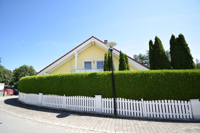 Wunderschönes Familienidyll mit parkähnlichem Garten, Pool, ELW, Klima und PV, VON PRIVAT! – Foto 12