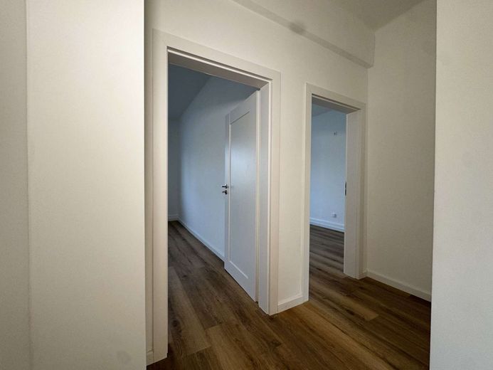 Helle frisch sanierte 2,5 Zimmer Wohnung in Bestlage von Wattenscheid - direkt am Aldi &amp; Netto – Flur (4)