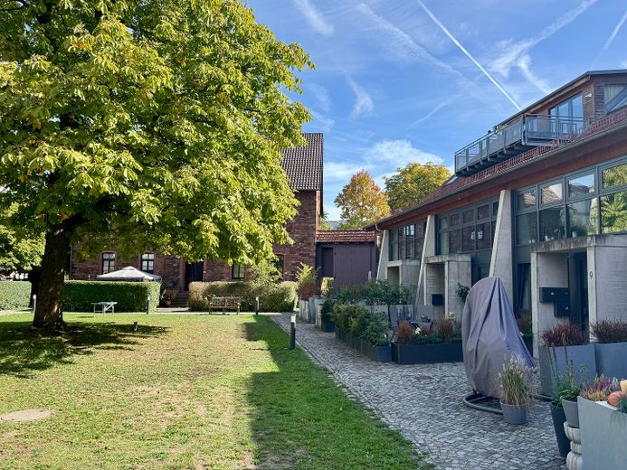 Designer Loft incl. Balcony & Terrace in a Listed Complex, Private Sale – Blick links