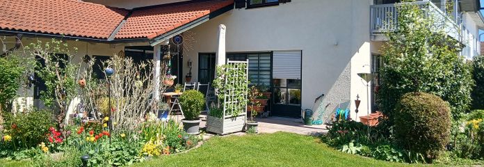 Lichte en ruime 4-kamerwoning op de begane grond met terras en eigen tuingedeelte