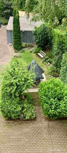 Schöne 2 Zi.Whg., Garten zur Mitnutzung, Nähe Europa-Platz. – 5d1c3596598505d38157c11edb3a7d8b013e0b22.jpg
