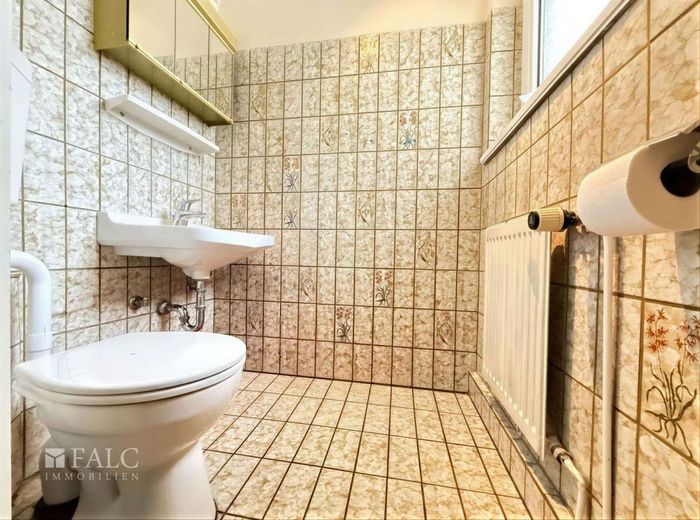 ***Freistehendes Einfamilienhaus mit tollem Grundstück in ruhiger Lage am unteren Sultmer*** – WC EG