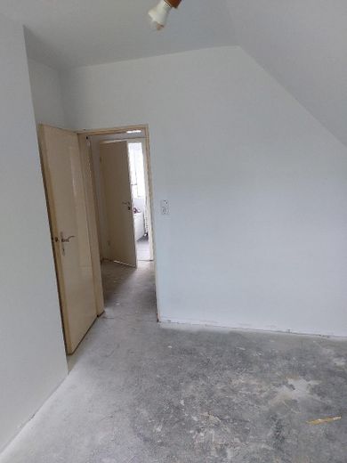 Zimmer OG links zur Straße