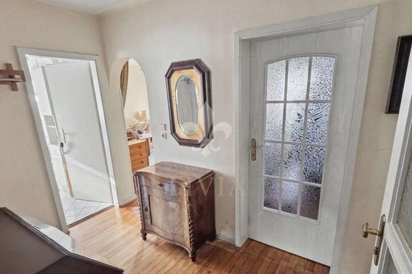 Investimento o uso personale: due appartamenti sotto lo stesso tetto con veranda, balcone e garage