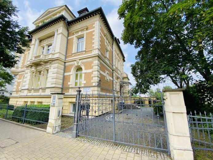 Commercial space in the basement of a historic villa in a central location for rent – Photo 1