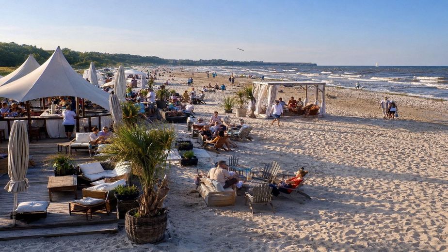Modernisiertes Einfamilienhaus mit PV-Anlage, neuer Heizung und Traumterrasse – Boltenhagen Ostsee Lounge