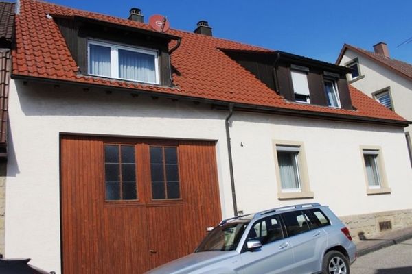 Für Macher statt Mitläufer - Doppelhaushälfte mit großer Werkstatt!