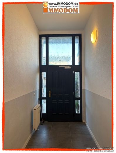 2-Zimmer-Wohnung, neu und hochwertig renoviert, in Zwickau-Pölbitz zu vermieten! – Hauseingang