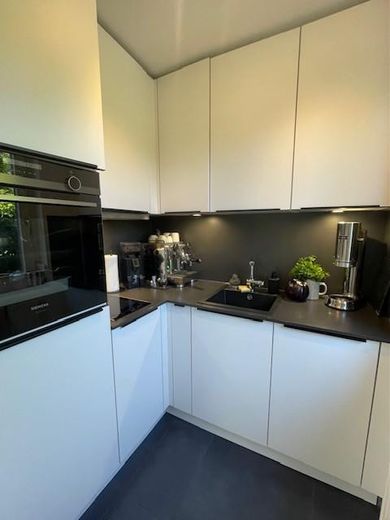 Kompakte Wohlfühlwohnung mit sonnigem Garten (ca. 90 m²) in Untermenzing – Küche