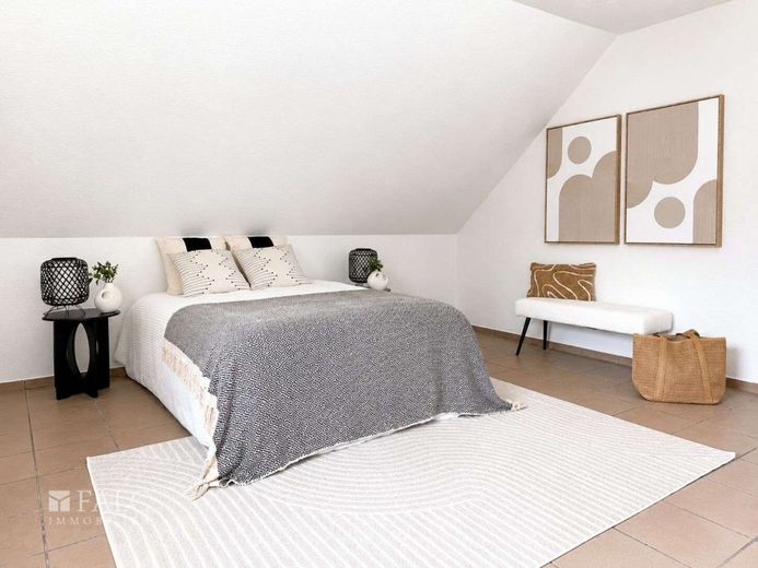 Familienidylle mit Perspektive: Einfamilienhaus mit Potenzial zum Zweifamilienhaus! – Schlafzimmer II