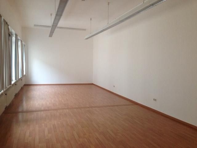 1. Stock Raum 4