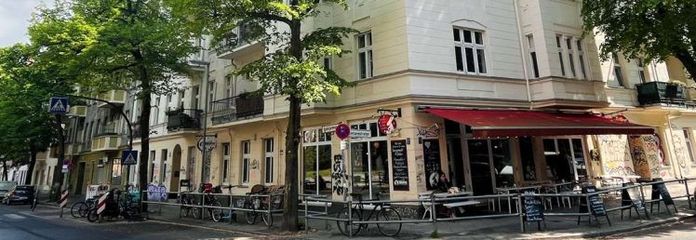 5-Zimmer, Altbau, 2 Balkone, 2 Bäder, direkt am Volkspark Hasenheide