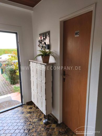 Rosbach-Rodheim AG8072766 – Eşyalı, tam donanımlı sıra evin köşe dairesi – 26e4ec8cf78ad42ba038cd08d630eb2a1af1dd8f.jpg