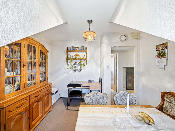 4 Zi. Wohnung, 2 Garagen + 2 Stellplätze – Esszimmer
