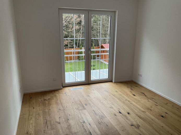 Am Waldrand - 5-Zi.-DHH | Bj. 2022 | 500 m² Grundstück – OG Zimmer 1 - West
