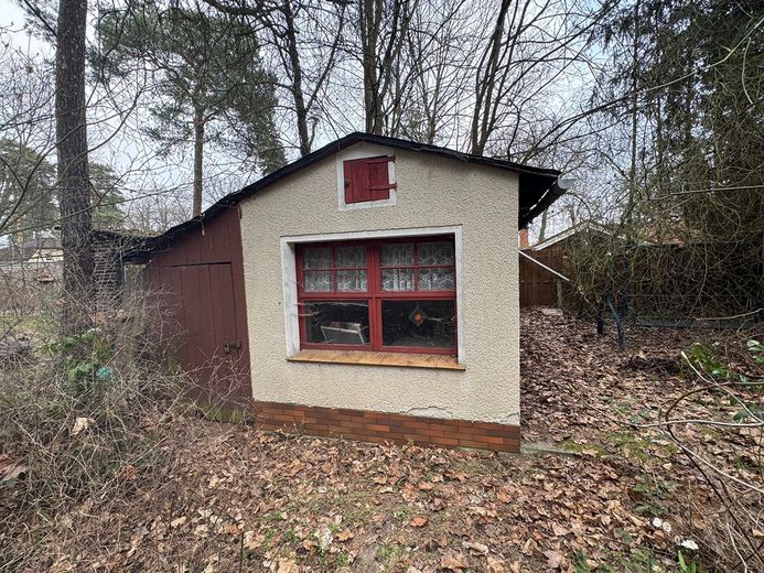 Gr. Einfamilienhaus in Wassernähe, Keller, Grün, 2 getrennte Wohnungen möglich. – Foto 15