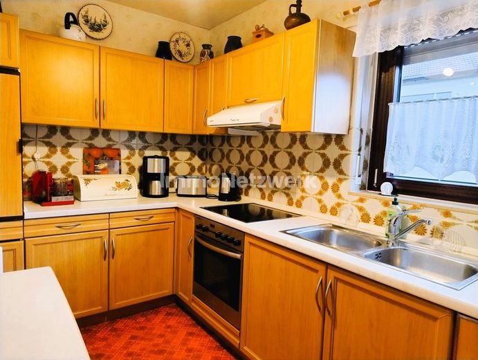 75015 Bretten - Ihr Traumhaus in Bretten-Gölshausen: Geräumig, hell und voller Möglichkeiten! – Küche