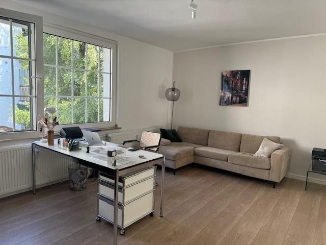 ! Hinterhof ! Rendite oder Büro, Praxis, Handwerker, Artelier, Lager, Halle, Ausstellung, Garage – Große Büro/links