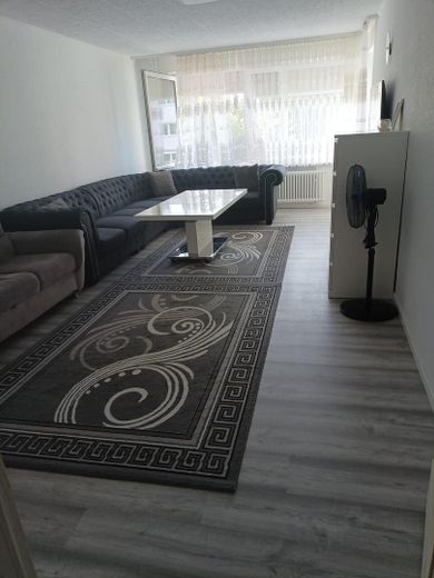 Affascinante appartamento di 3,5 locali in complesso residenziale adatto alle famiglie – Foto 1
