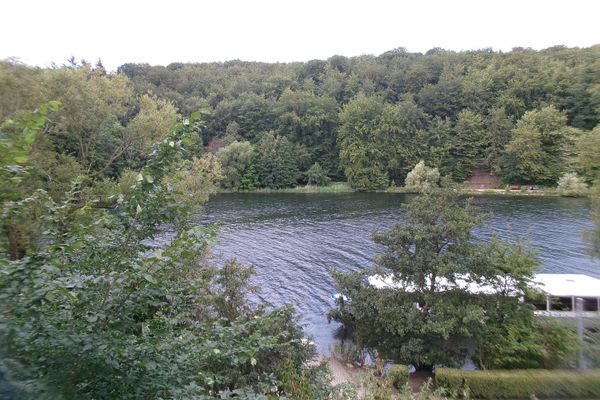 Bad Malente – mieszkanie 4,5-pokojowe nad jeziorem Dieksee z widokiem na jezioro