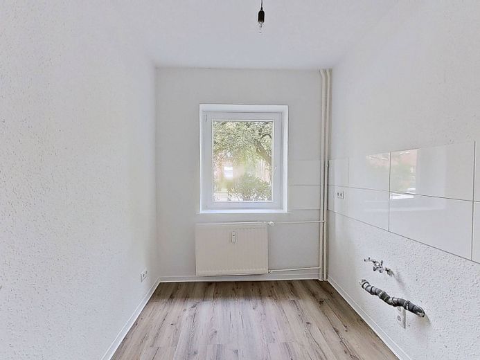 Draußen bläst der Herbstwind, bei uns schmelzen die Kosten - 1 NKM FREI: Schöne 3-Zimmer-Wohnung in fußläufiger Altstadtnähe – Ansicht I: Küche