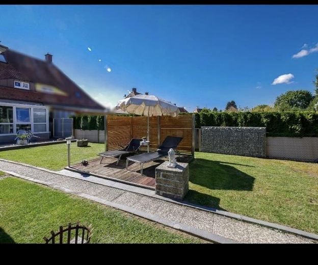 Affascinante bifamiliare con giardino – Foto 4