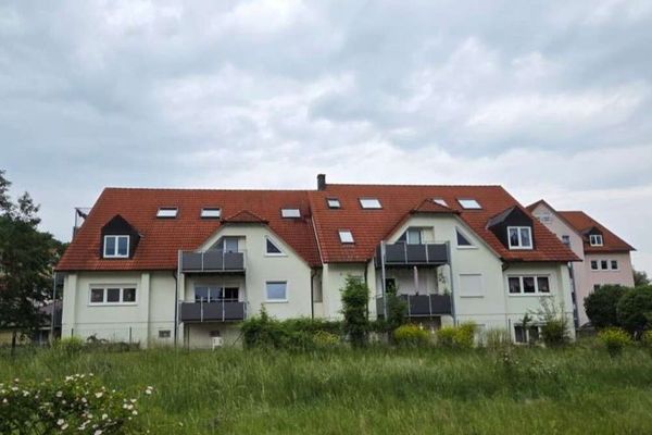Kleine Sparbüchse in guter Lage