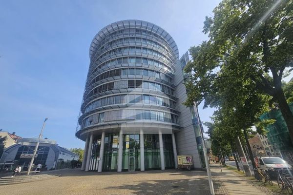 BUERO.flächen mit 1600 m² am Torgauer Platz