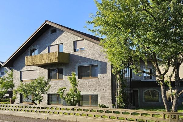 Ampia casa unifamiliare con 11 locali a Zuzenhausen (adatta a una o più comunità abitative!)